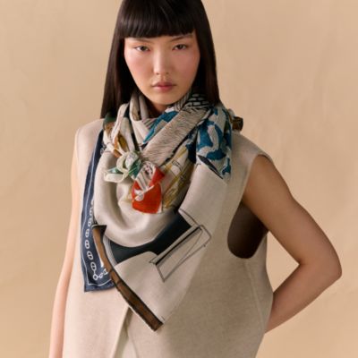 784318S 02_worn_1?size=3000,